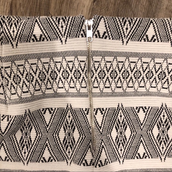 Lulu’s Boho Chic Asymmetrical Skirt Size Small - Picture 7 of 7